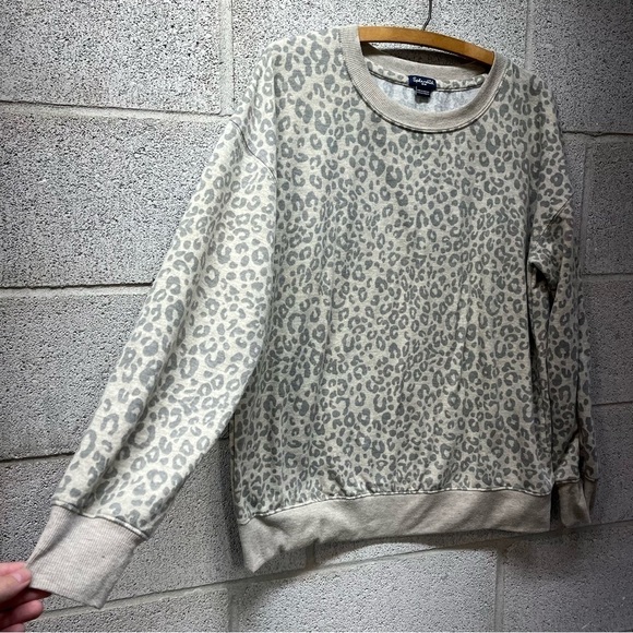 Splendid Grey Leopard Print Sweatshirt - Picture 2 of 6